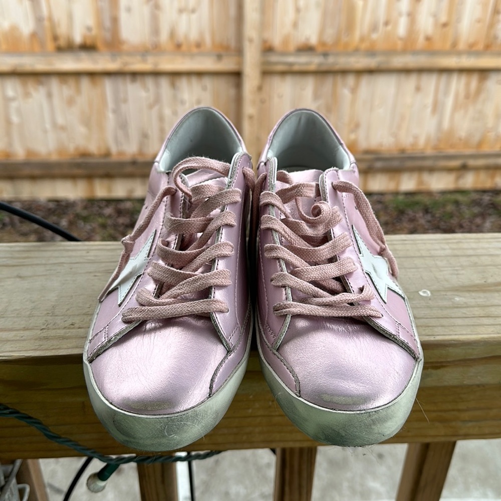 Metallic Pink Golden Goose Superstar’s